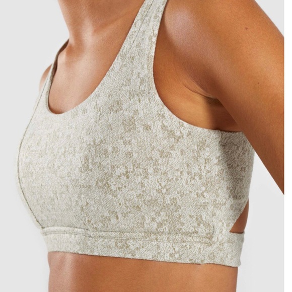 Gym Shark Fleur texture sports bra and leggings - Picture 5 of 5